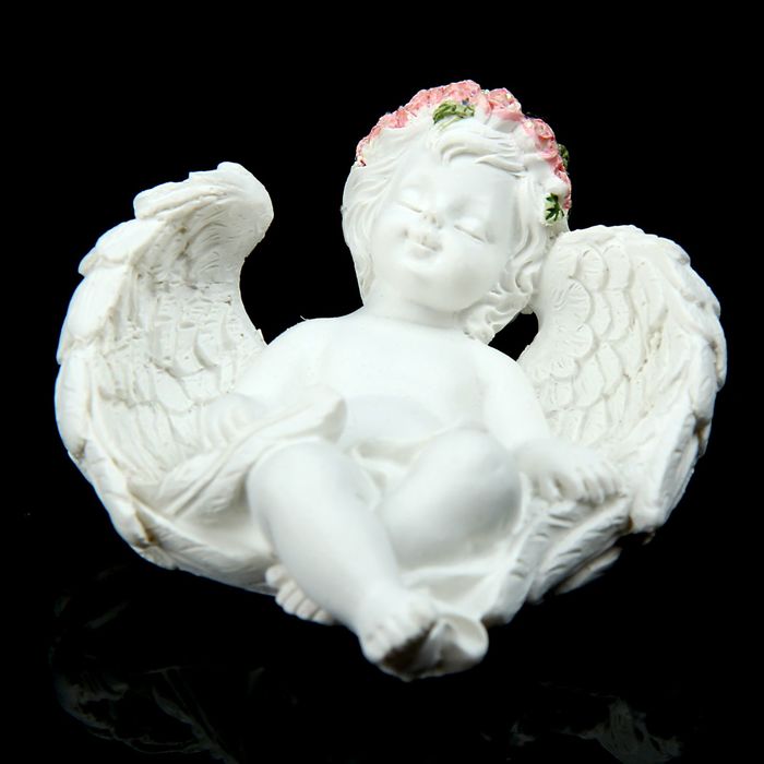 Сувенир "Ангелок в венке из роз отдыхает", МИКС