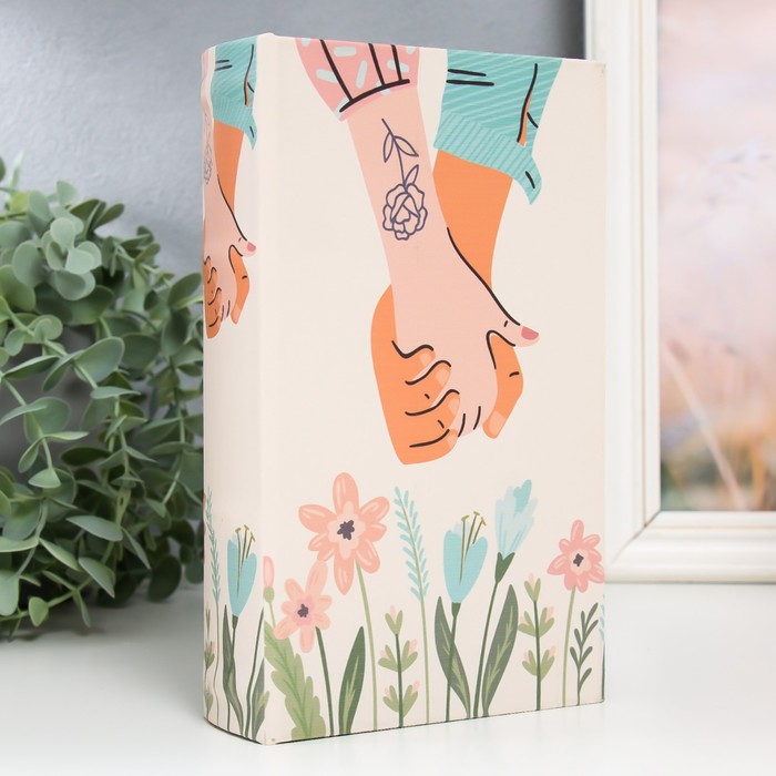 

Сейф-книга дерево кожзам "Рука в руке" 21х13х5 см