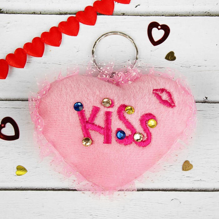 Мягкая игрушка-брелок "Сердце" Kiss со стразами, цвет розовый