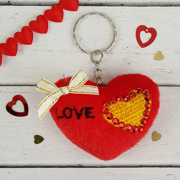 Мягкая игрушка-брелок "Сердце со стразиками", цвет красный