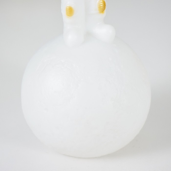 Ночник "Астронавт на луне" LED от батареек 3хLR1130 8,5х8,5х19 см 9328269