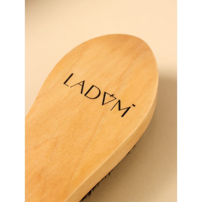 Щётка для одежды деревянная LaDо́m, 13×5×3 см, искусственный ворс, 130 пучков