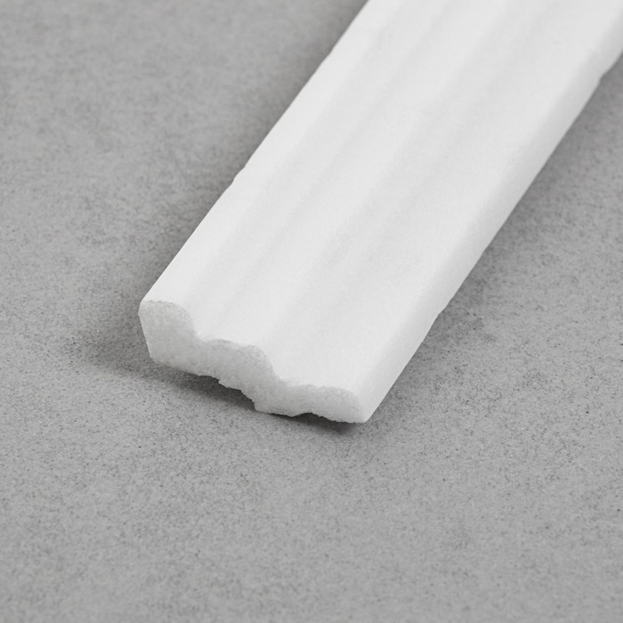 Плинтус потолочный, белый 28×20х2000