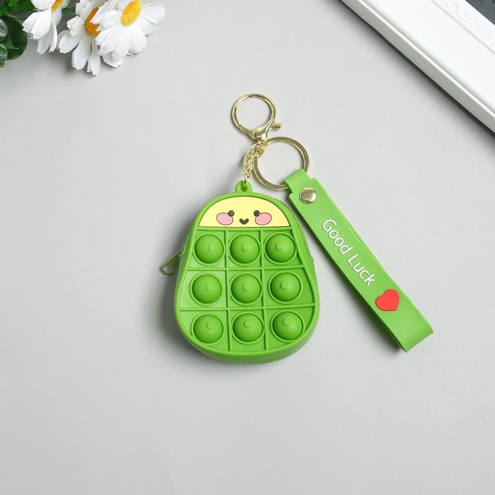 фото Брелок кошелёк с карабином силикон "авокадо с румянцем" 2,5х7х9 см