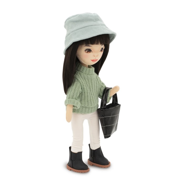Мягкая кукла Lilu «В зеленом свитере», 32 см, серия: Весна