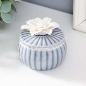 Шкатулка керамика "Белый цветок" голубая 7х7х6 см