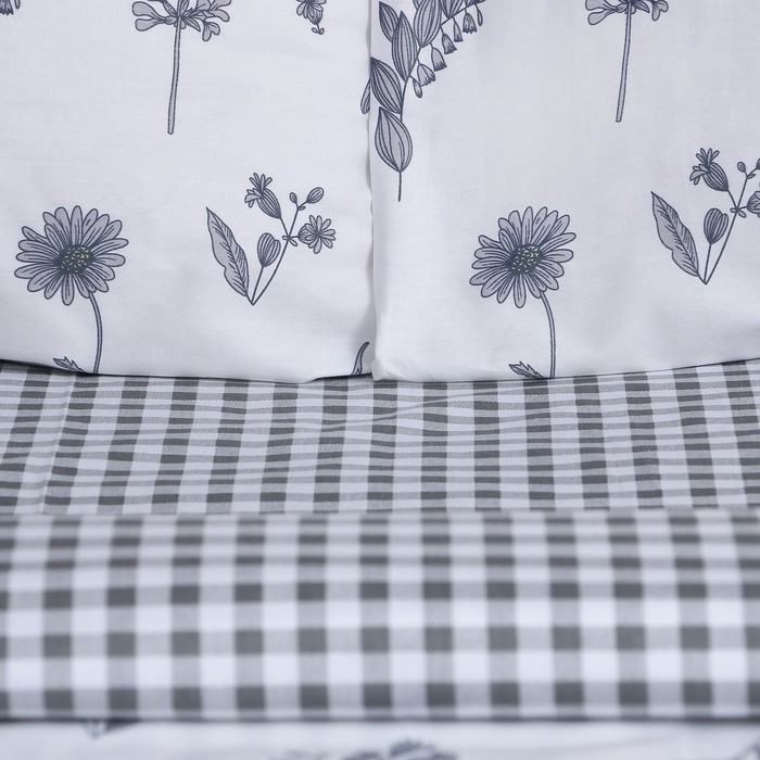 

Постельное бельё LoveLife 1,5сп "Dark flowers" 143х215см, 150х225см, 50х70см-2шт, 100% хлопок, сатин, 125г/м²
