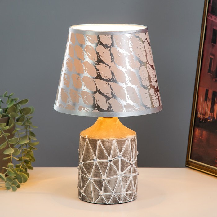 фото Настольная лампа "аззерра" е14 15вт 20х20х32 см risalux