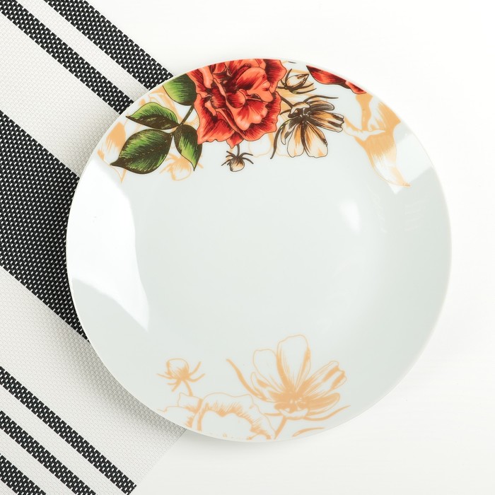 Набор столовый "Красный цветок", 20 предметов: 4 тарелки 20 см, 4 тарелки 20 см, 4 тарелки 26 см, 4 чашки 180 мл, 4 блюдца
