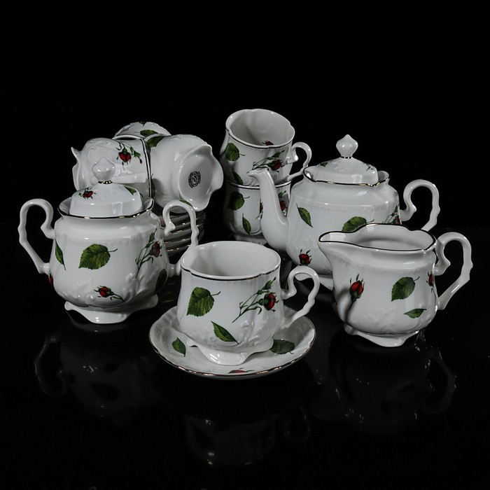Сервиз чайный "Бутоны", 15 предметов: 6 чашек, 6 блюдец, чайник, сахарница, молочник