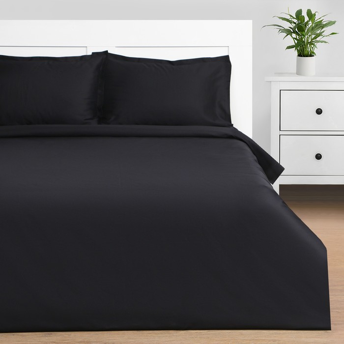 

Постельное бельё Этель 2 сп "Jet black" 175х215, 200х215, 50х70+3-2 шт, мако-сатин, 114г/м2