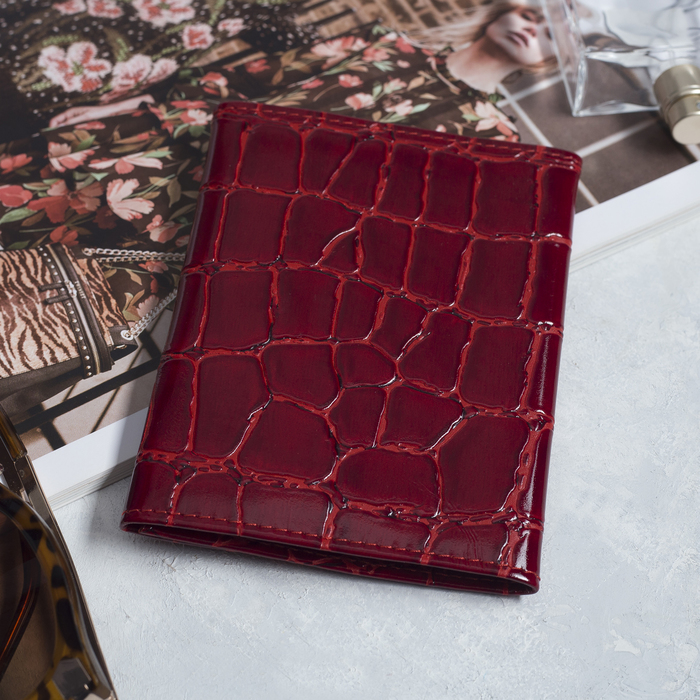 Обложка для автодокументов на кнопке, скат, цвет красный