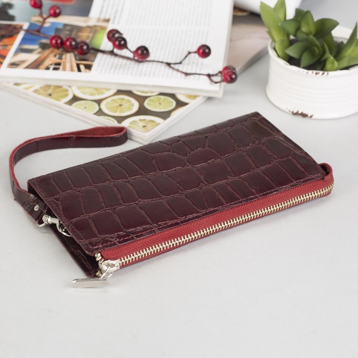 Кошелёк женский на молнии, 2 отдела, для карт, для монет, с ремешком, бордовый скат