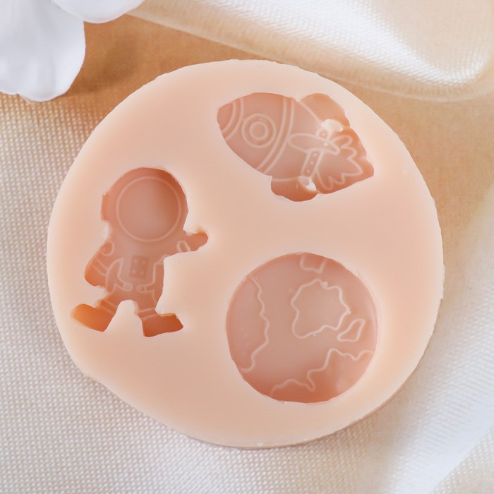 Молд "Космос" 3,5х2,3х0,5, 3х3х0,5, 2,3х3,5х0,5см 9545609