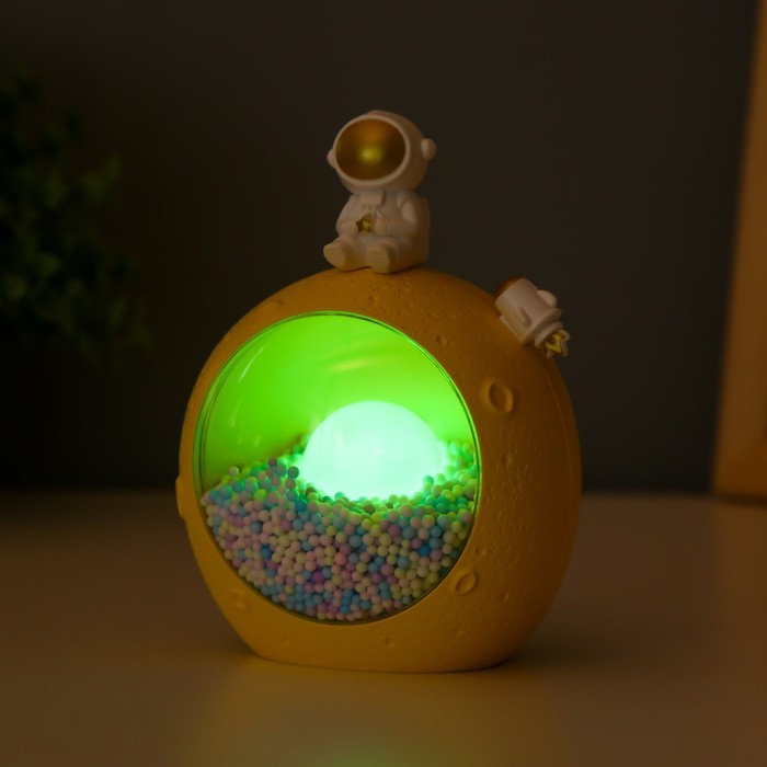 Ночник "Космонавт" LED USB АКБ МИКС 10х6х13,5 см 9352522
