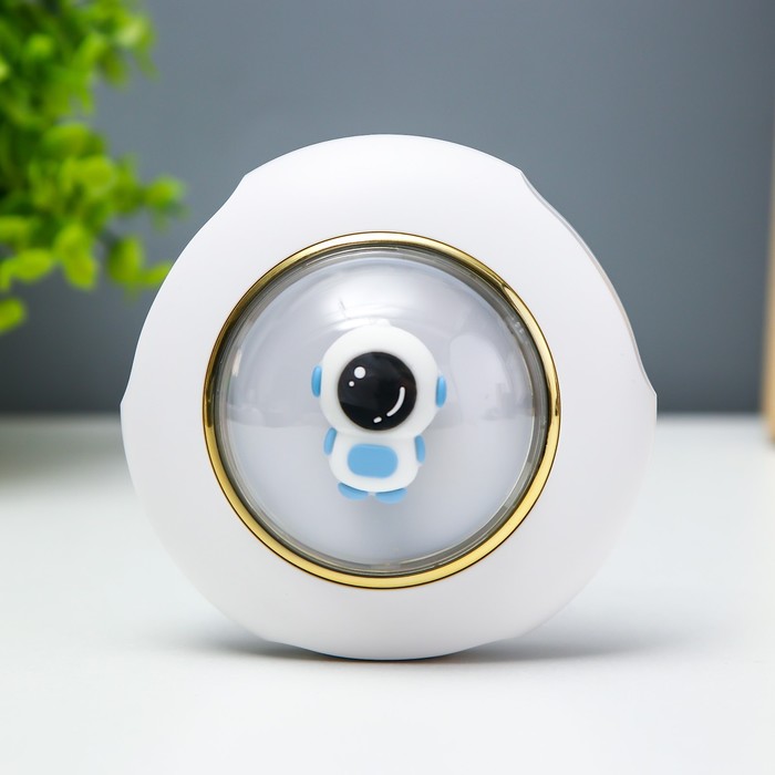 Ночник с грелкой для рук "Астронавт" LED USB белый 9х9х5 см 9417296