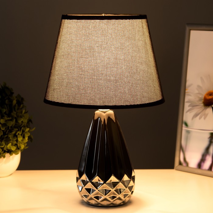 Настольная лампа Флоренция Е14 40Вт черно-хромовый 22,5х22,5х35 см RISALUX