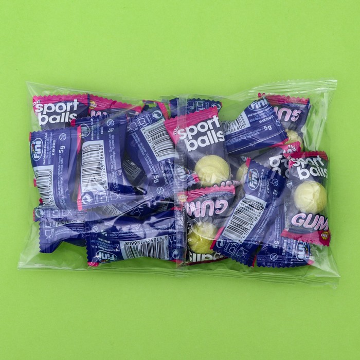 

Жевательная резинка Tennis balls с начинкой лимон-лайм, 5 г x 20 шт