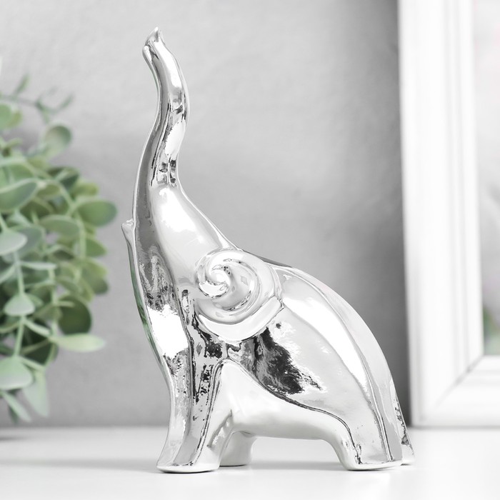 Сувенир керамика Слон - хобот вверх серебро 8х5,3х14 см сувенир керамика шахматная фигура слон серебро 20х8х8 см