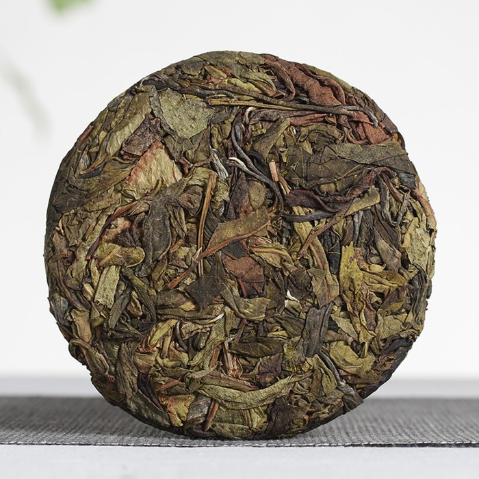 Китайский выдержанный зеленый чай Шен Пуэр. Bаn zhаng jīn run, 100 г, 2020 г, Юньнань элитный чай пуэр шен иву 357гр многолетный настоящий китайский чай