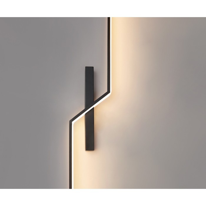 

Бра «Твист», размер 15x120 см, 20Вт, LED, 3000K, правое