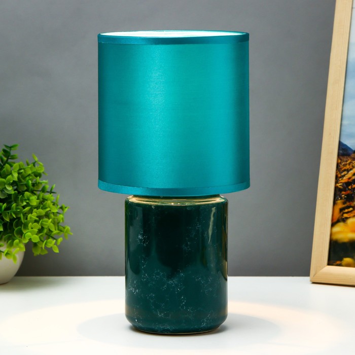 

Настольная лампа "Верона" E14 40Вт зеленый 13х13х27 см