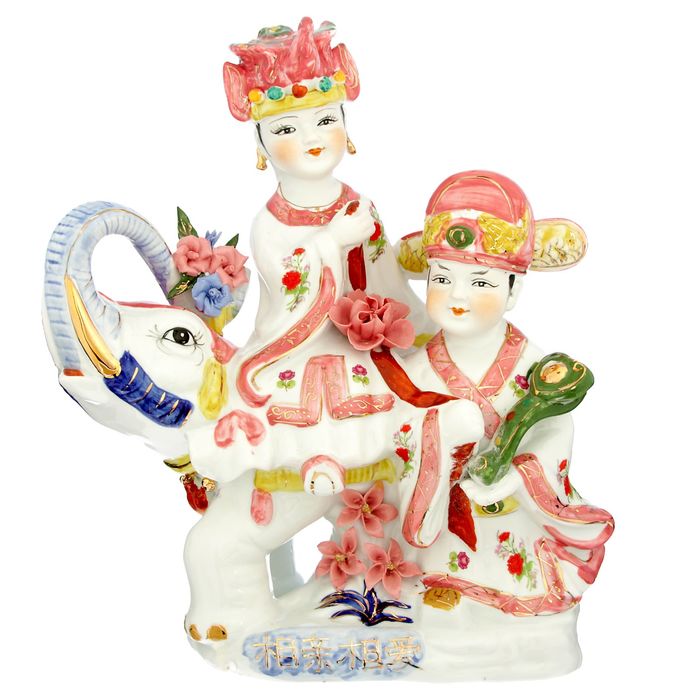 Нэцкэ "Слон и дети с жезлом Жуи"