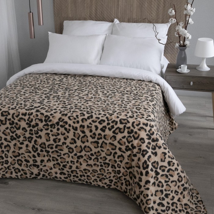 цена Плед флисовый «Леопард», размер 150х200 см, цвет песочный