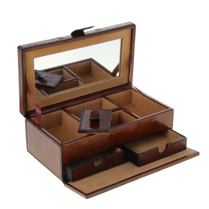 Шкатулка под бижутерию с выдвижными ящиками, обтянута кожей буйвола