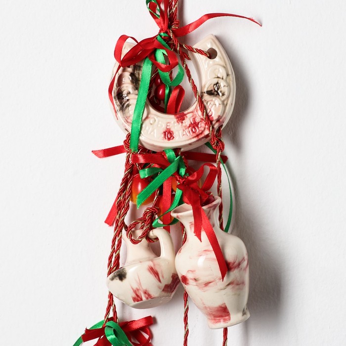 Оберег "Малахит" красный, с ягодой