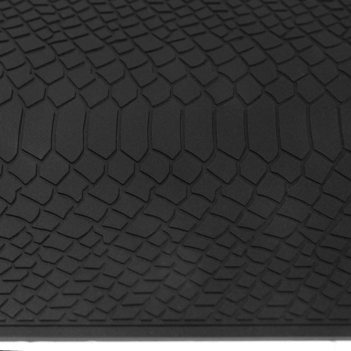 Коврик противоскользящий под кожу крокодила 20×13 см, черный