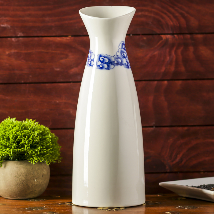 Ваза керамика "Белая с голубым узором"