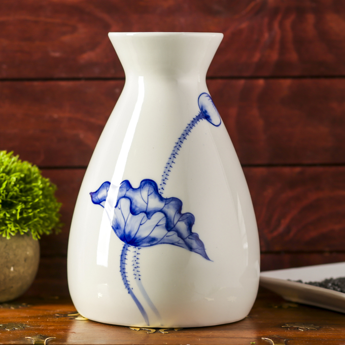 Ваза керамика "Белая с голубым цветком", малая