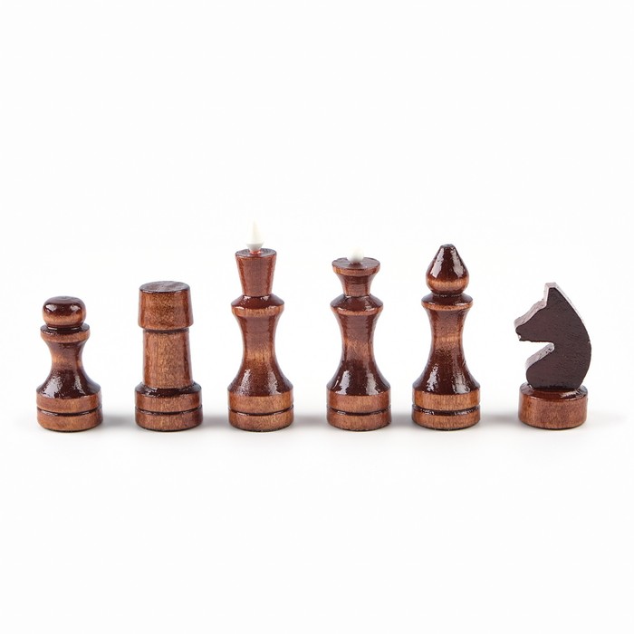 Шахматные фигуры обиходные, король h-7 см d-2.4 см, пешка h-4.4 см d-2.4 см, лак