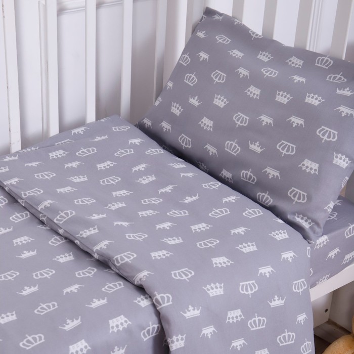 

Постельное бельё BABY Короны серый 112х147 см,60х120 см на резинке, 40х60 см,бязь 125 гр/м,100% хлопок