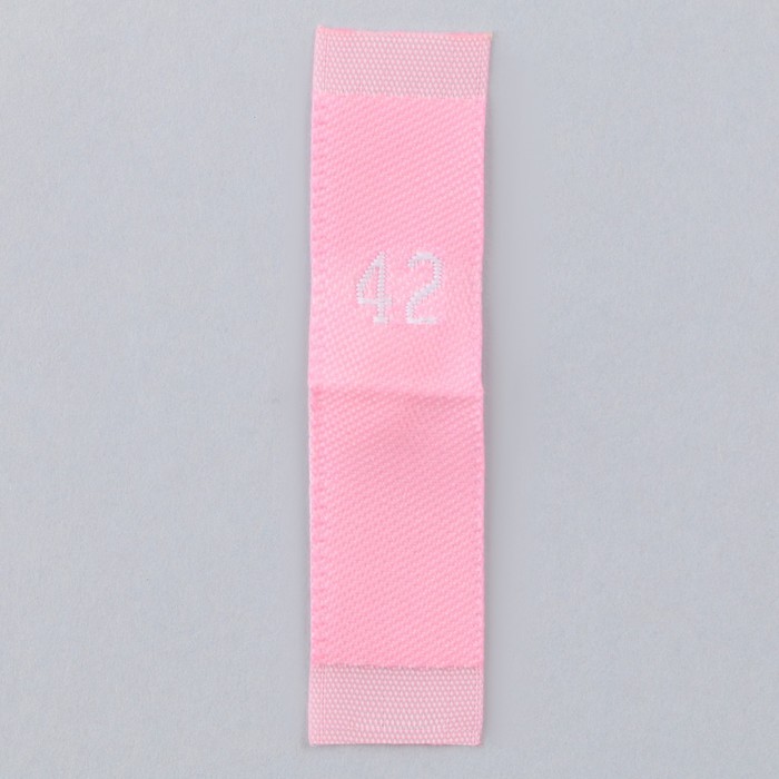 Нашивка текстильная «42», 4.6 х 1.1 см, цвет розовый