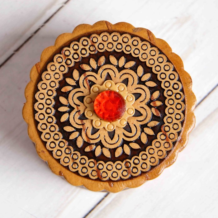 Шкатулка «Узорная», с янтарём