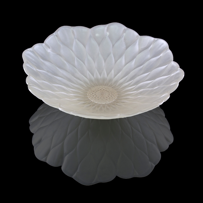 Блюдо "Лотос", жемчужно-белое