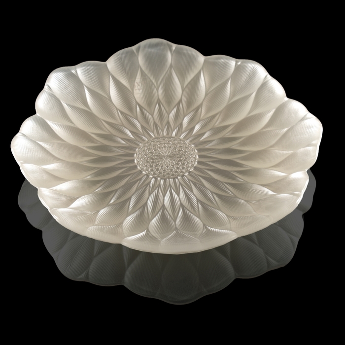 Тарелка "Лотос", жемчужно-белая