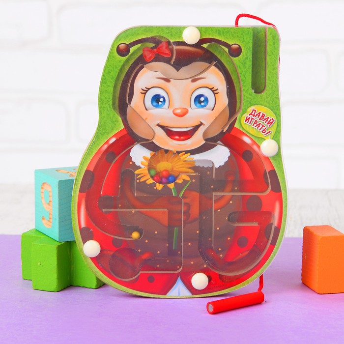 Лабиринт магнитный малый "Божья коровка"