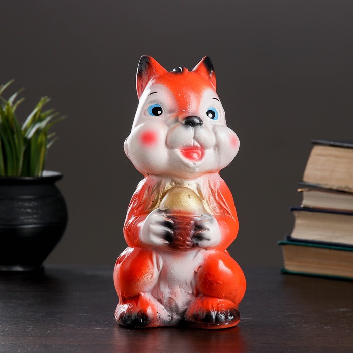 Копилка "Белка с орехом"