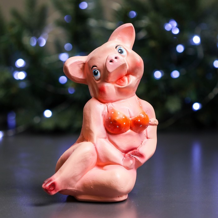 Копилка "Свинка в лифчике"