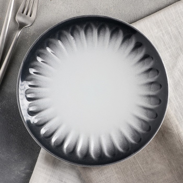 Тарелка десертная 21 см "Изобилие", цвет серый