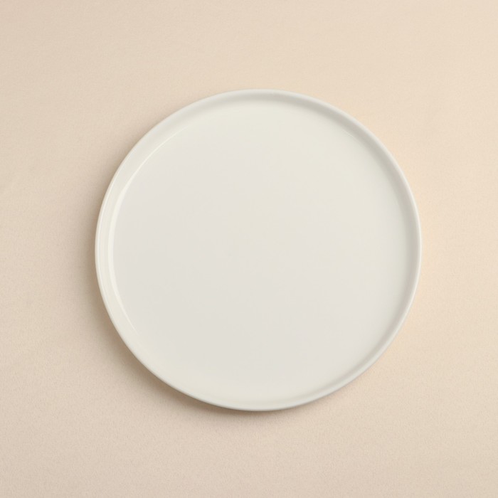 Тарелка фарфоровая десертная «Sola», 17 см, белая