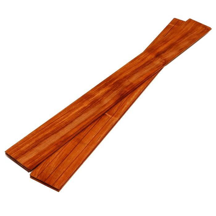 

Напольное покрытие из тикового дерева марки C Jumbo 1,6х12.5х120 см