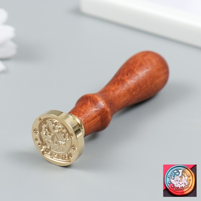 

Печать для сургуча с деревянной ручкой "Снежный шар с домиком в лесу" 9х2,5х2,5 см