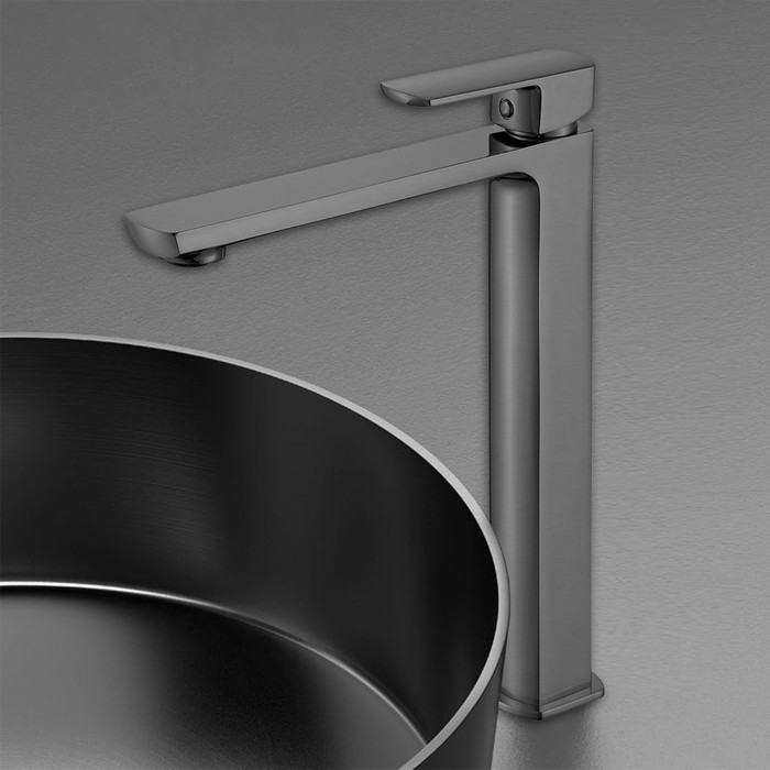 

Смеситель для раковины Vincea Next VBF-1N2GM, однорычажный, излив 188 мм, вороненая сталь