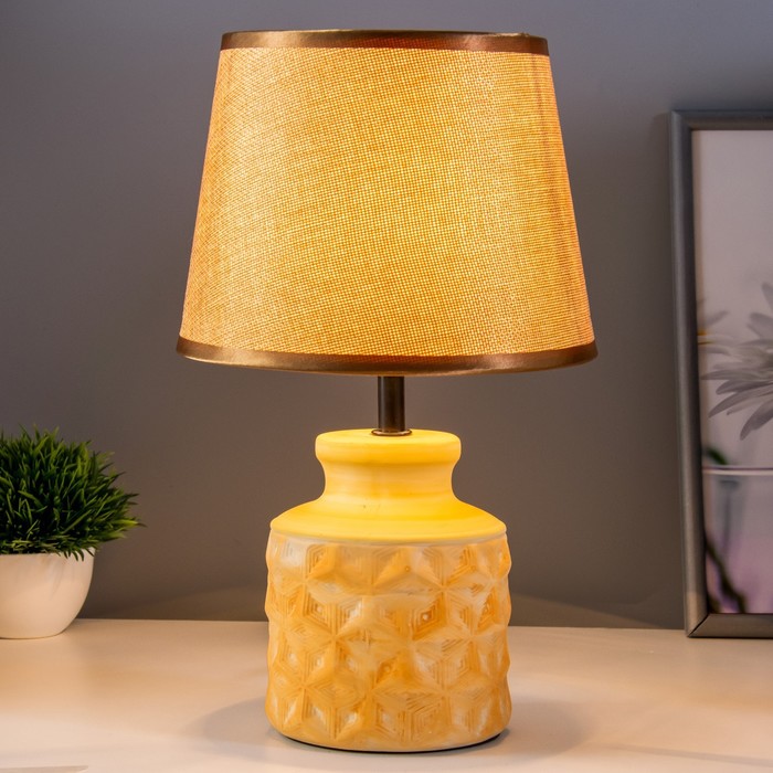 фото Настольная лампа "элой" е14 40вт оранжевый 20х20х33см risalux