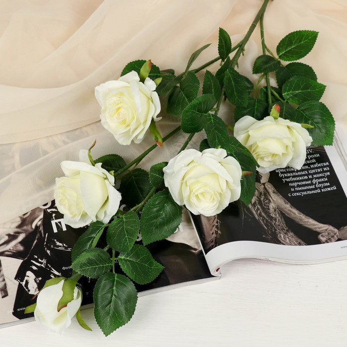 Цветы искусственные "Куст белых роз с каплями"