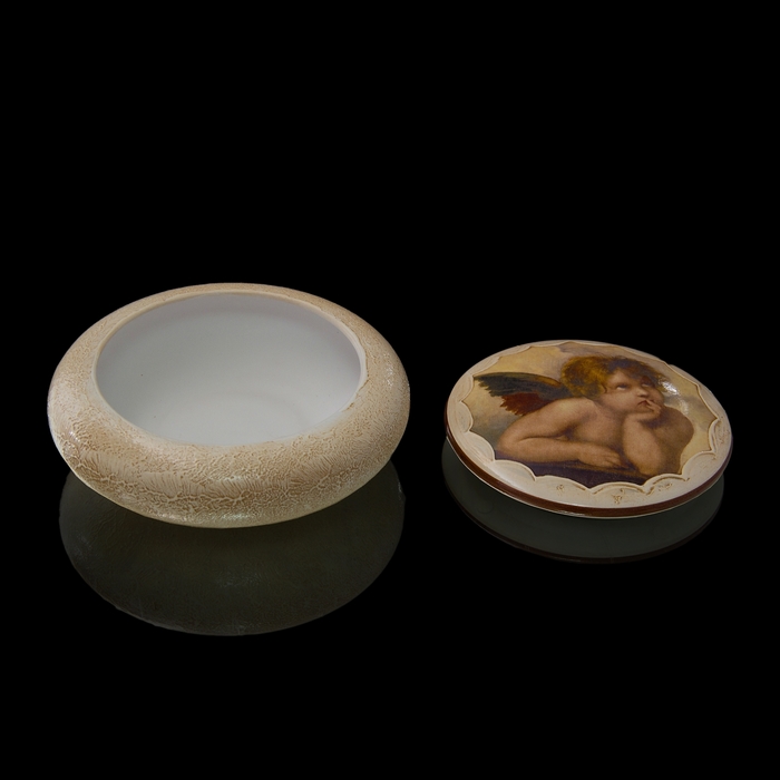 Шкатулка "Ангел в раздумьях"